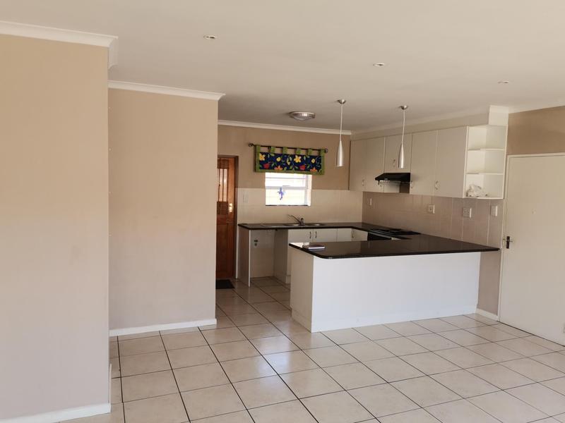 To Let 2 Bedroom Property for Rent in Vredekloof Western Cape